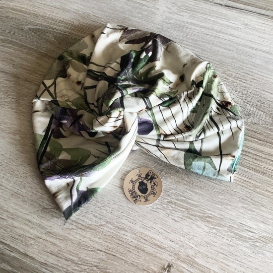 Modelo Turbante multipostura. Estampado 15. Toofeel