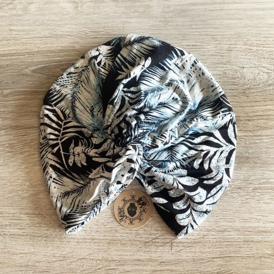 Modelo Turbante multipostura. Estampado 13. Toofeel