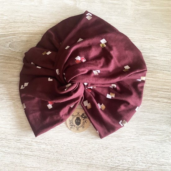 Modelo Turbante multipostura. Estampado 5. Toofeel