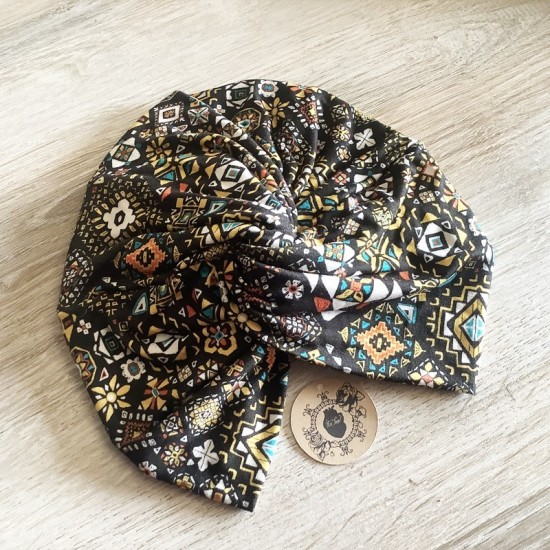 Modelo Turbante multipostura. Estampado 3. Toofeel