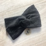 Modelo Nudo fino. Negro. Otoño-Invierno. Toofeel moda alternativa