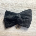 Modelo Nudo fino. Negro. Otoño-Invierno. Toofeel moda alternativa