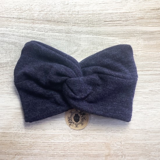 Modelo Nudo fino. Azul. Otoño-Invierno. Toofeel moda alternativa