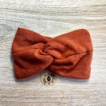 Modelo Nudo fino. Naranja. Otoño-Invierno. Toofeel moda alternativa