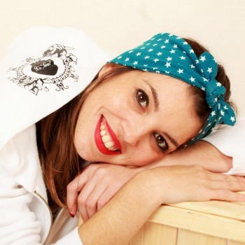 Modelo Pin-up Niña-Adulta